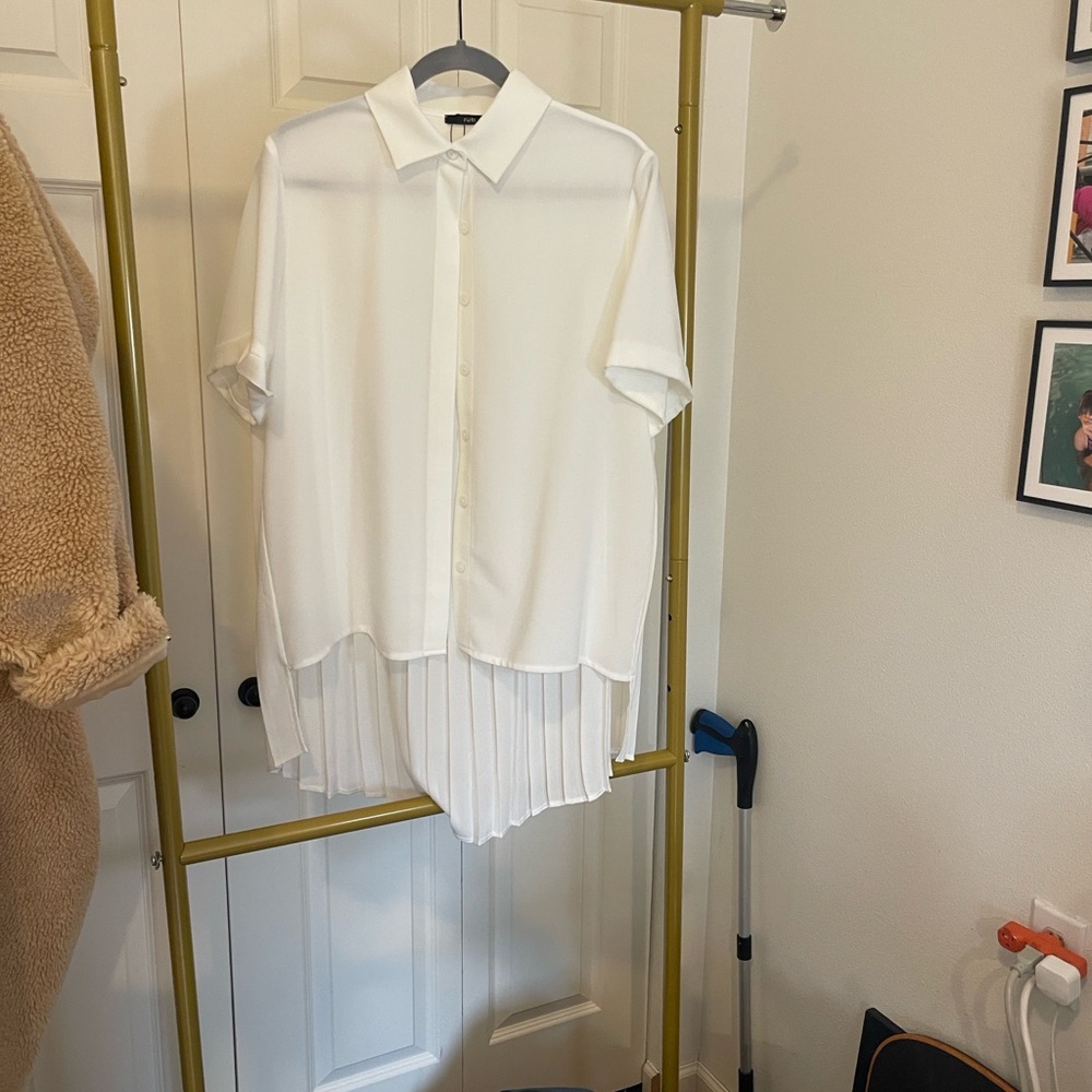 Ruti Look in the back blouse